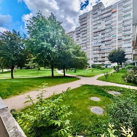 Apartment Calme Dans Le Centre Avec Parking Gratuit *
